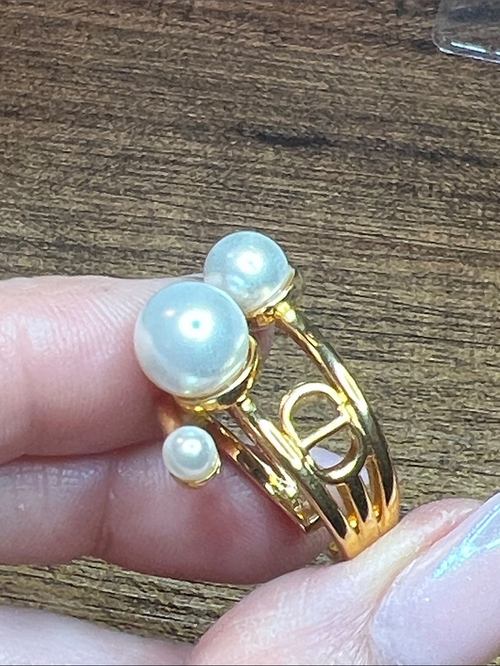 Gold Pearl Statement Ring - White Pearls Size7